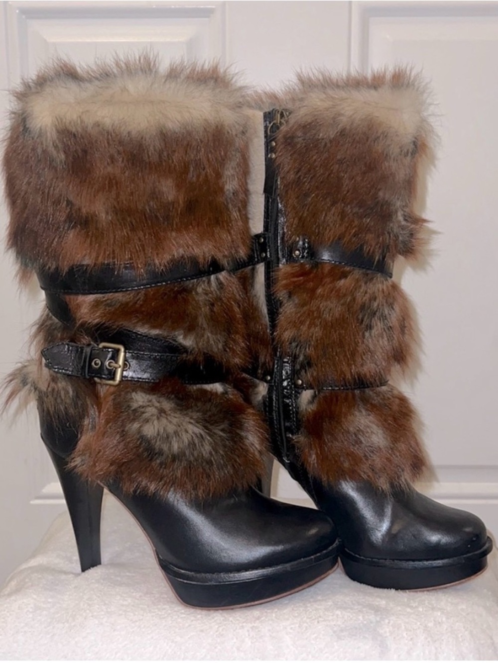 Vintage UGG Foxley fur  high hell sheepskin leather black boots